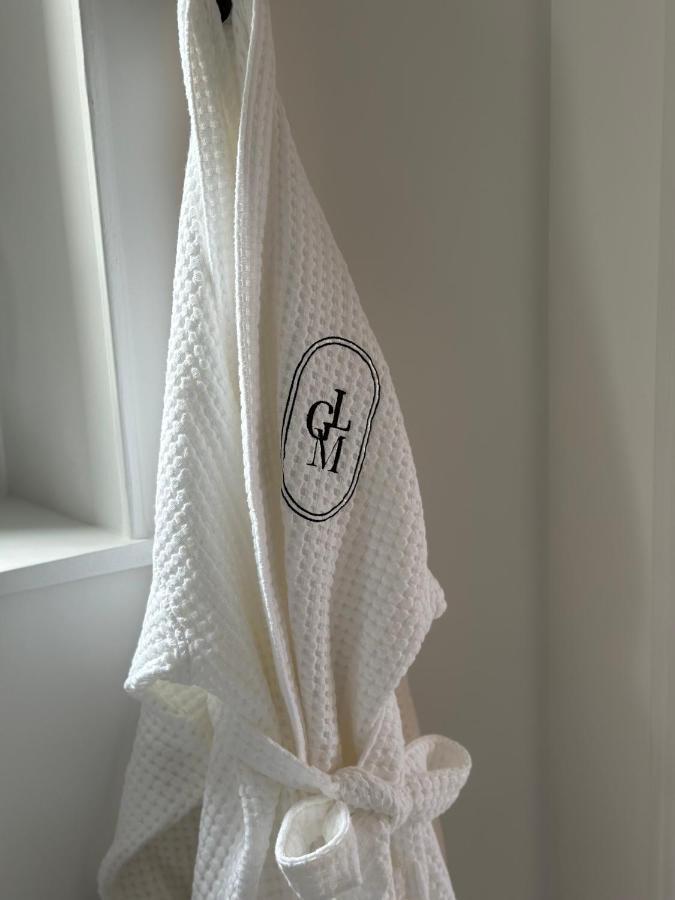 La Grande Maison Lgm Lesches ภายนอก รูปภาพ