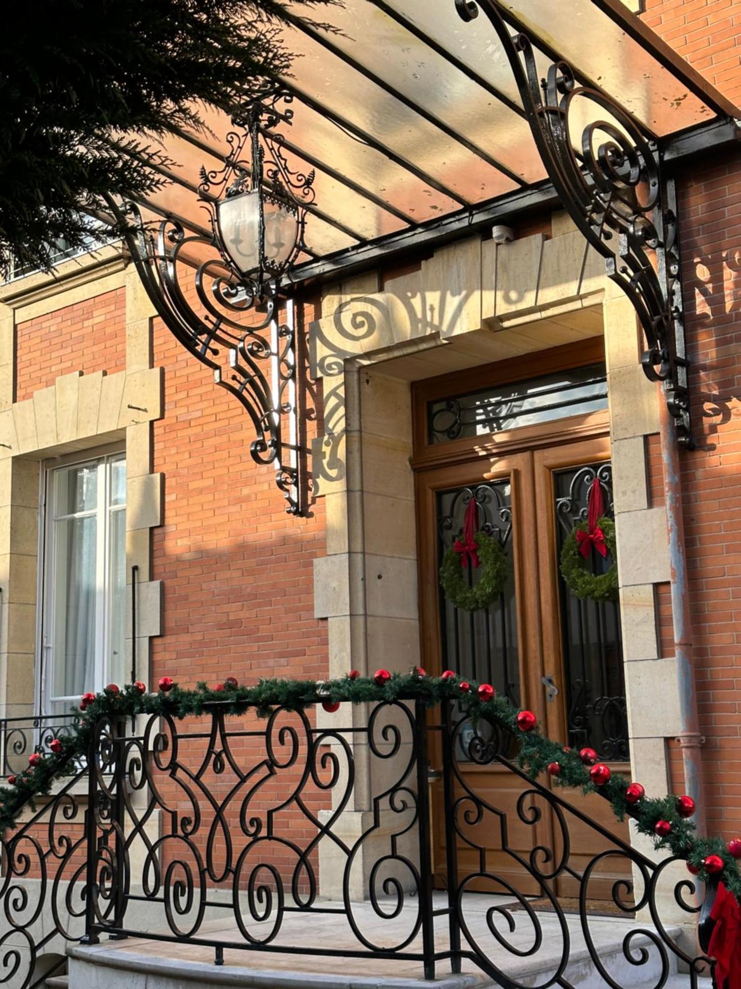 La Grande Maison Lgm Lesches ภายนอก รูปภาพ